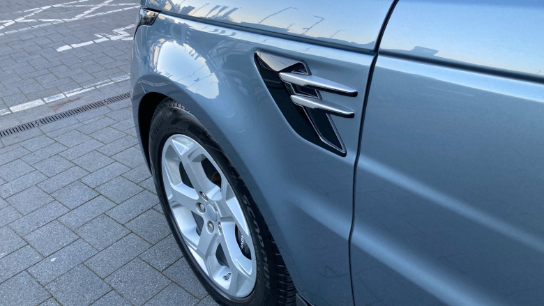 Land Rover Range Rover Sport 2.0 P400e HSE 5dr Auto Estate